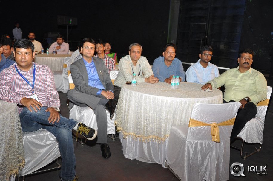 Nagarjuna-Meets-Docomo-Manam-Contest-Winners